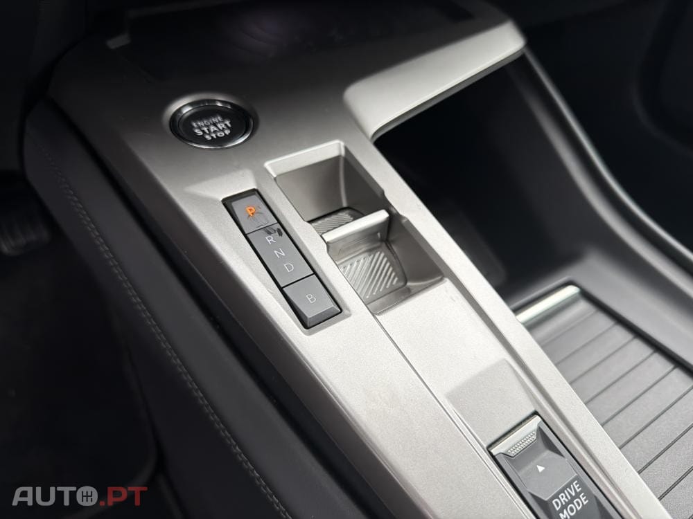 Peugeot 408 1.6 Hybrid Allure Pack e-EAT8