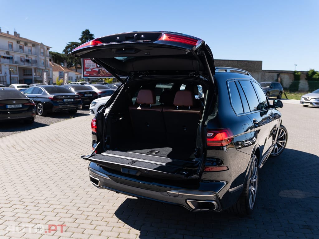 BMW X7 M50d