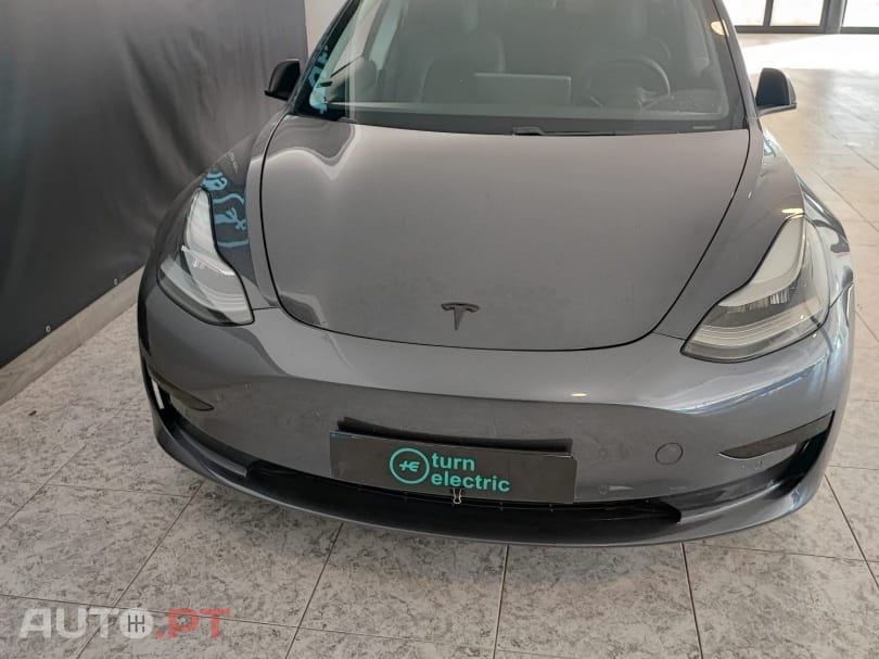 Tesla Model 3 Standard Range Plus RWD