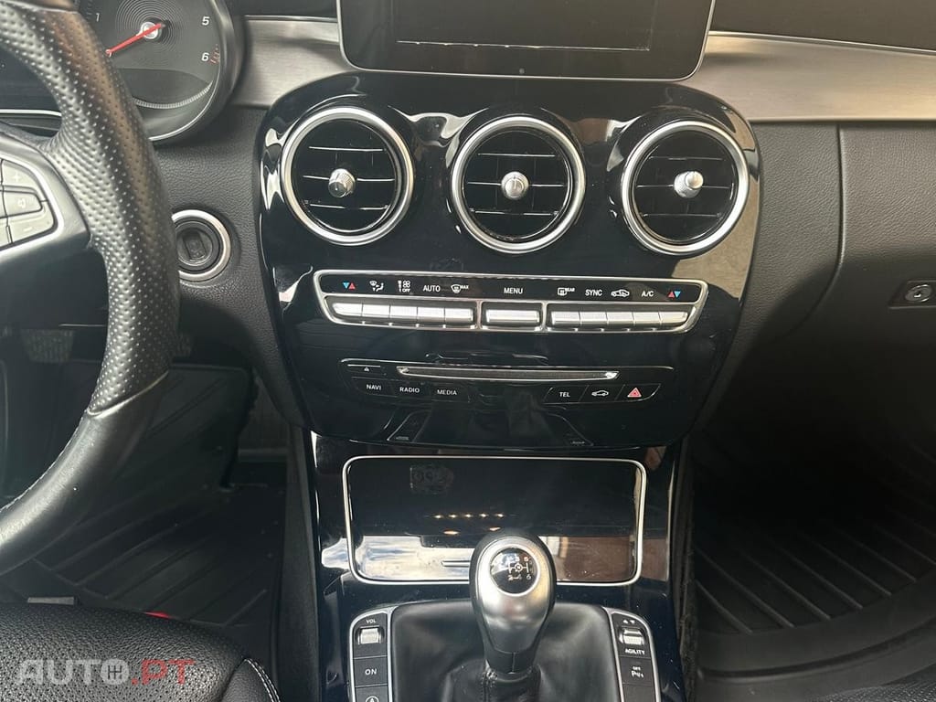 Mercedes-Benz C 220 Bluetec AMG LINE