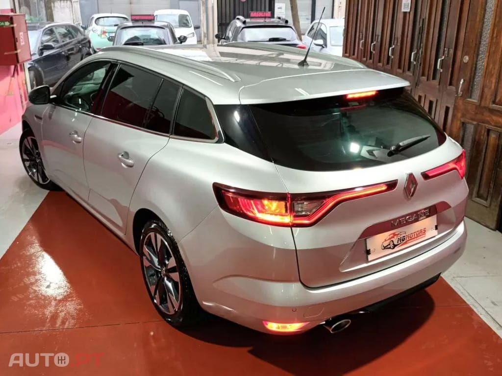 Renault Mégane Sport Tourer 1.5 Blue dCi Intens EDC