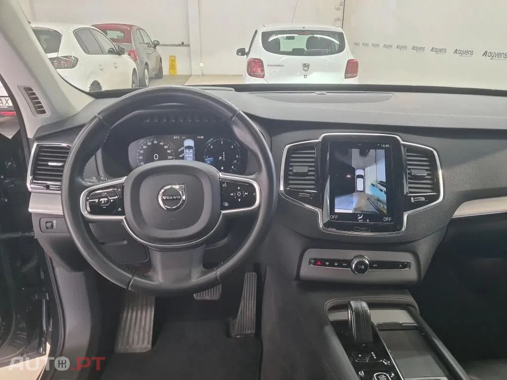 Volvo XC90 2.0 B5 Momentum Plus AWD