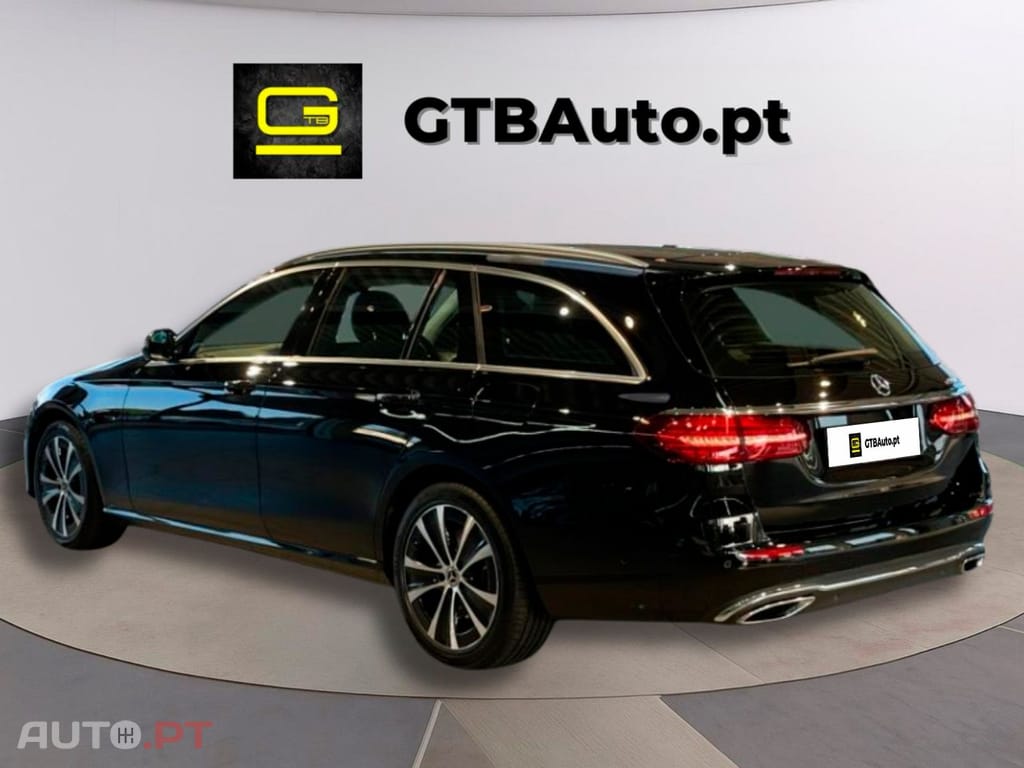 Mercedes-Benz E 300 I.V.A DEDUTÍVEL e T Avantgarde