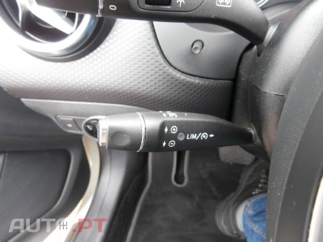 Mercedes-Benz A 180 d 7G-DCT Style