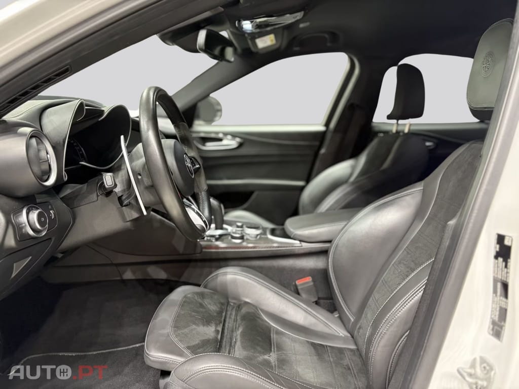Alfa Romeo Giulia 2.9 V6 Bi-Turbo