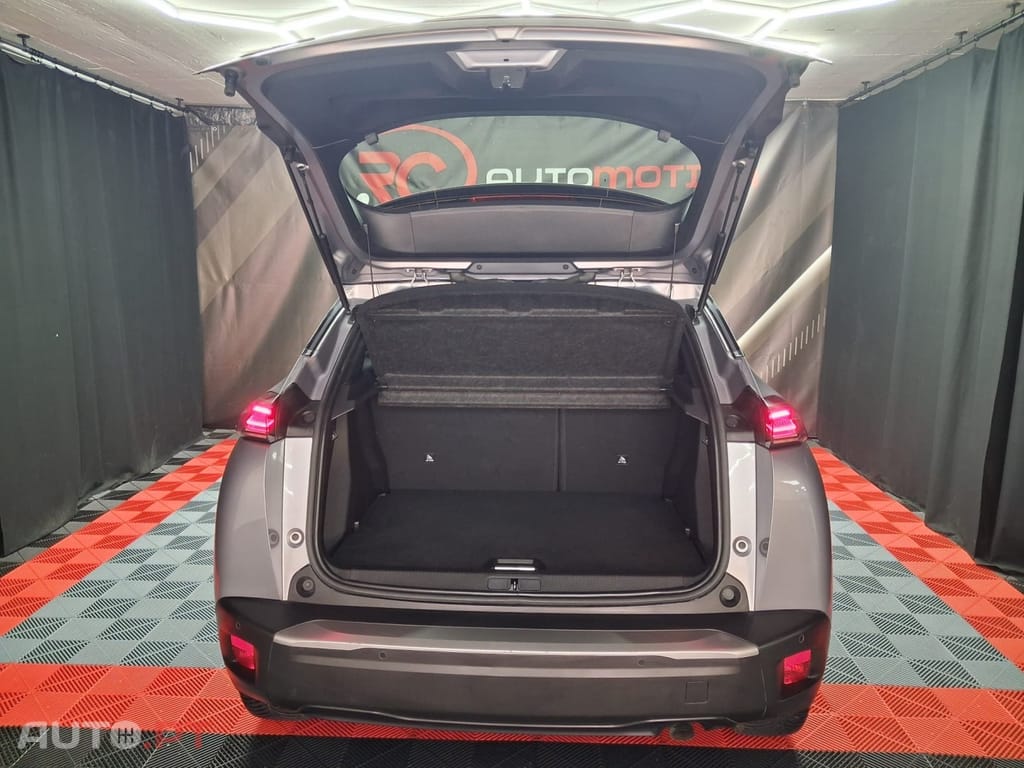 Peugeot 2008 1.2 PureTech Allure Pack