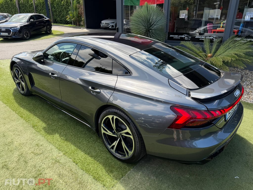 Audi E-Tron GT quattro