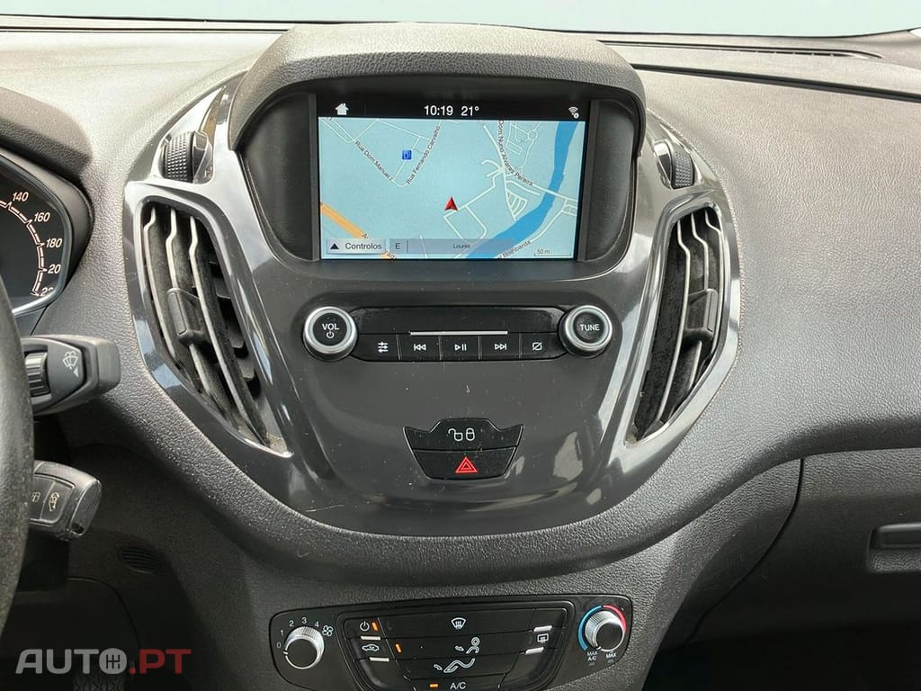 Ford Tourneo 1.0 EcoBoost Titanium