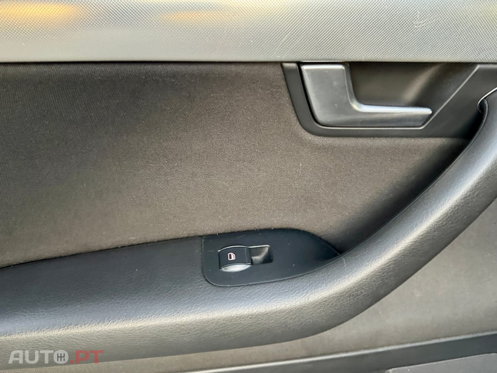 Audi A4 Avant 2.0 TDi S-line