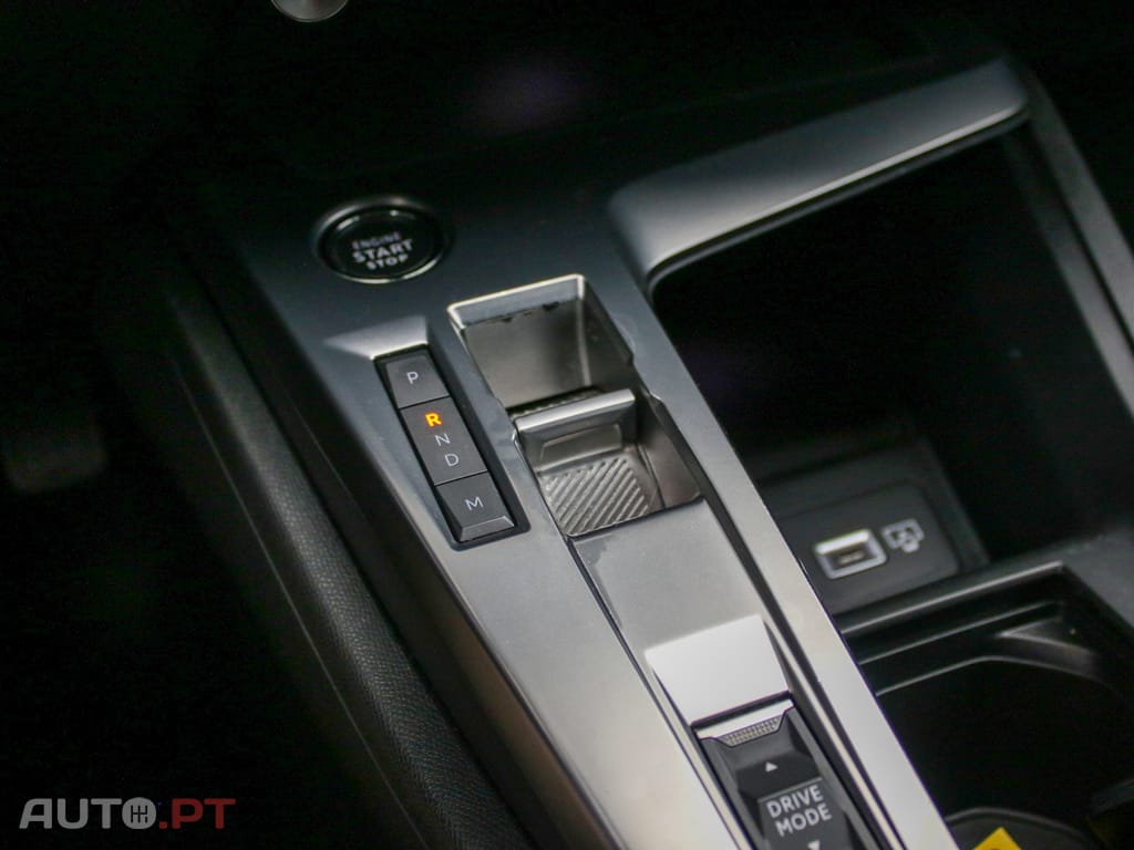 Peugeot 308 PureTech 130 EAT8 Active Pack