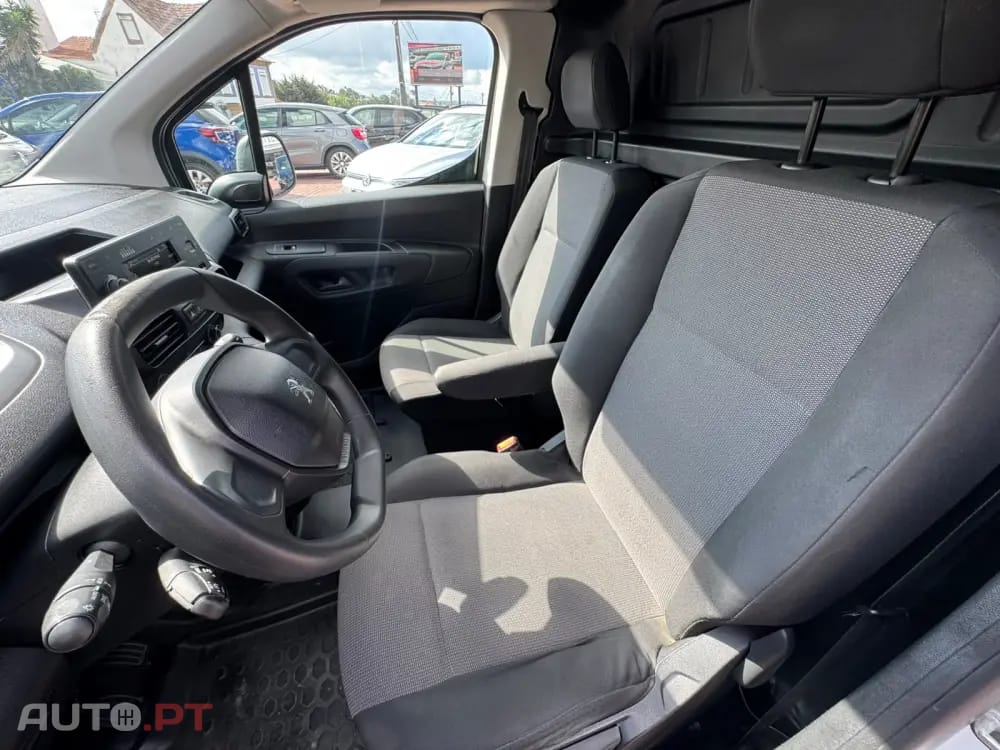 Peugeot Partner Outro