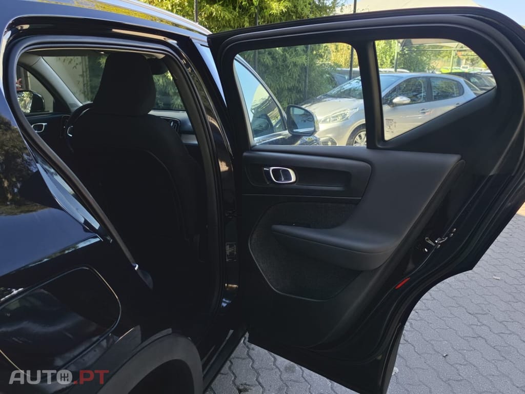 Volvo XC40 T4 Recharge DKG Inscription