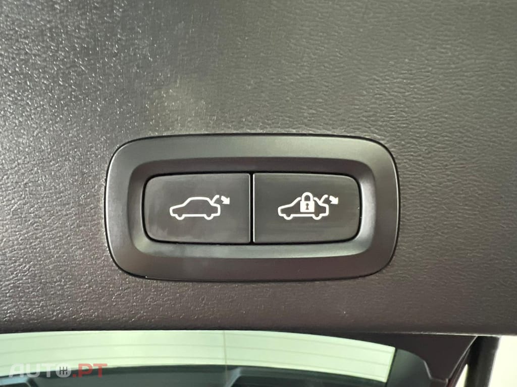 Volvo XC40 1.5 T4 211 Core PG HYBRID