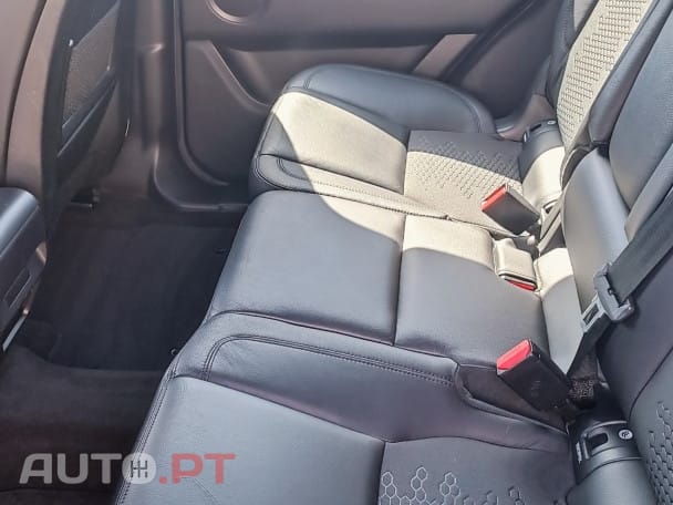Land Rover Discovery Sport 2.0 D AWD R-Dynamic