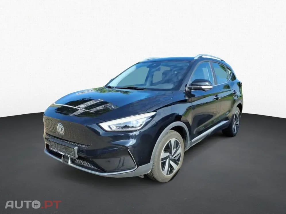 MG ZS Standard Luxury