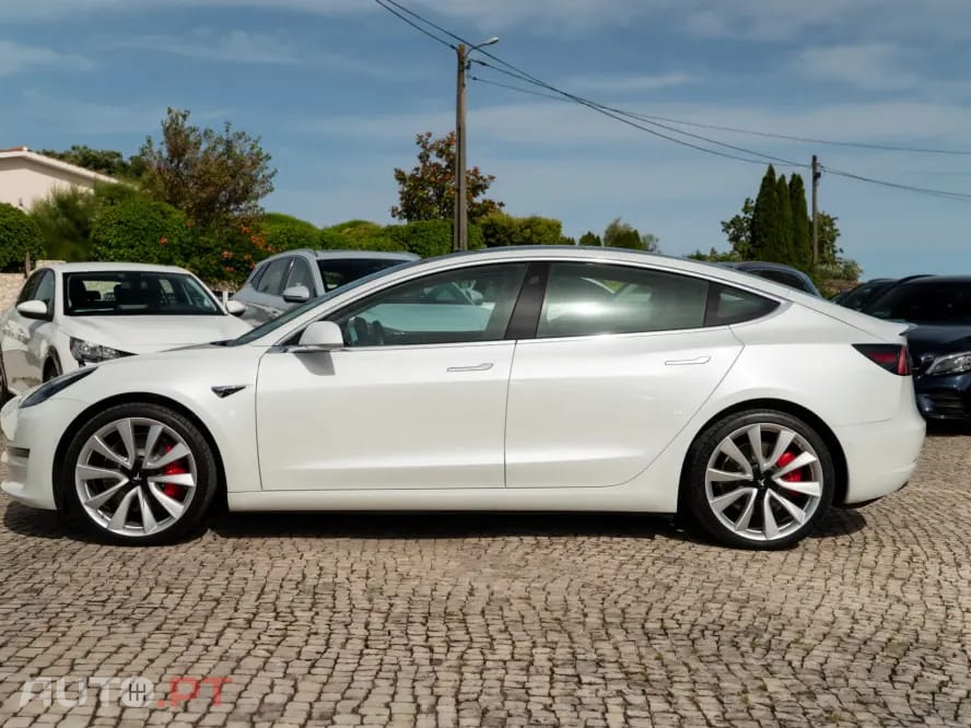 Tesla Model 3 Long Range AWD Dual Motor Performance