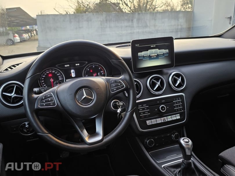 Mercedes-Benz A 180 d — fotografia 18