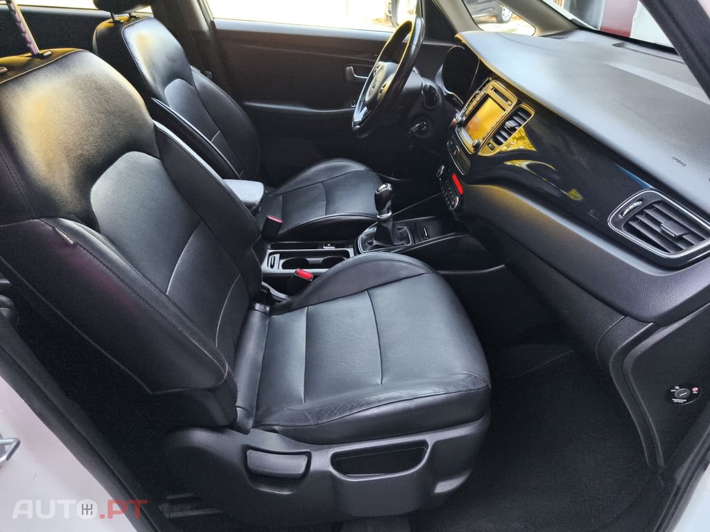 Kia Carens 1.7 CRDi ISG TX