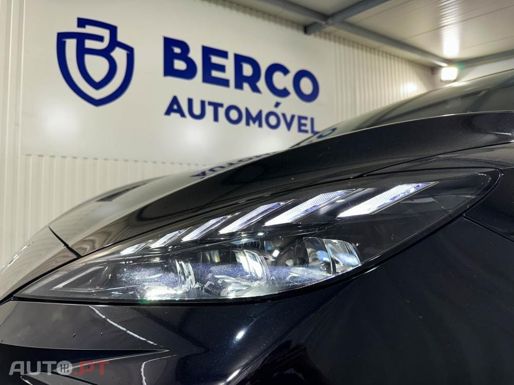 MG MG4 64 kWh XPower Luxury