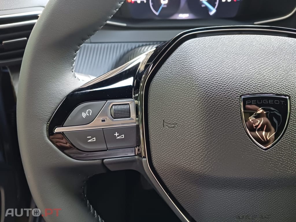 Peugeot 2008 1.2 PureTech Allure Pack