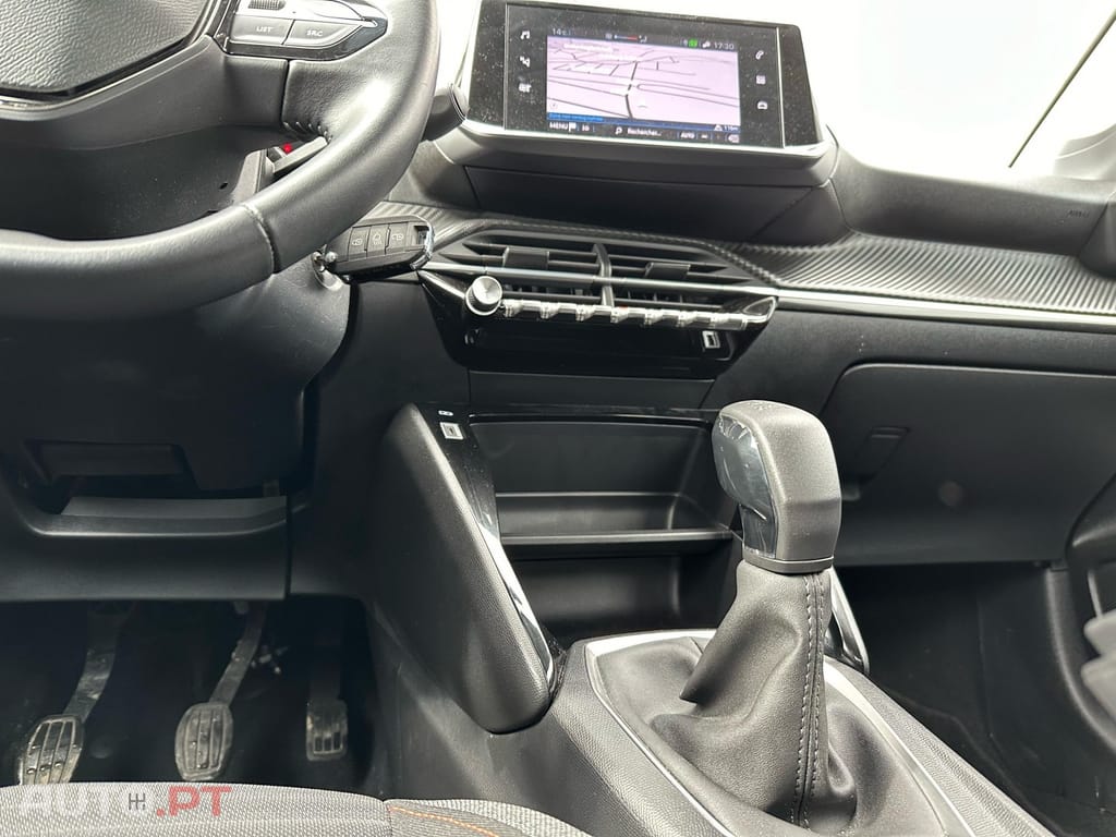 Peugeot 208 PureTech 75 Allure Pack