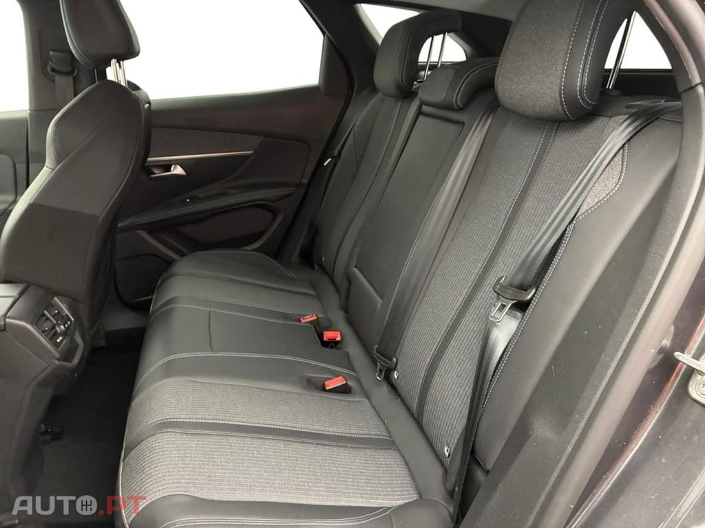Peugeot 3008 1.6 Hybrid Allure Pack e-EAT8