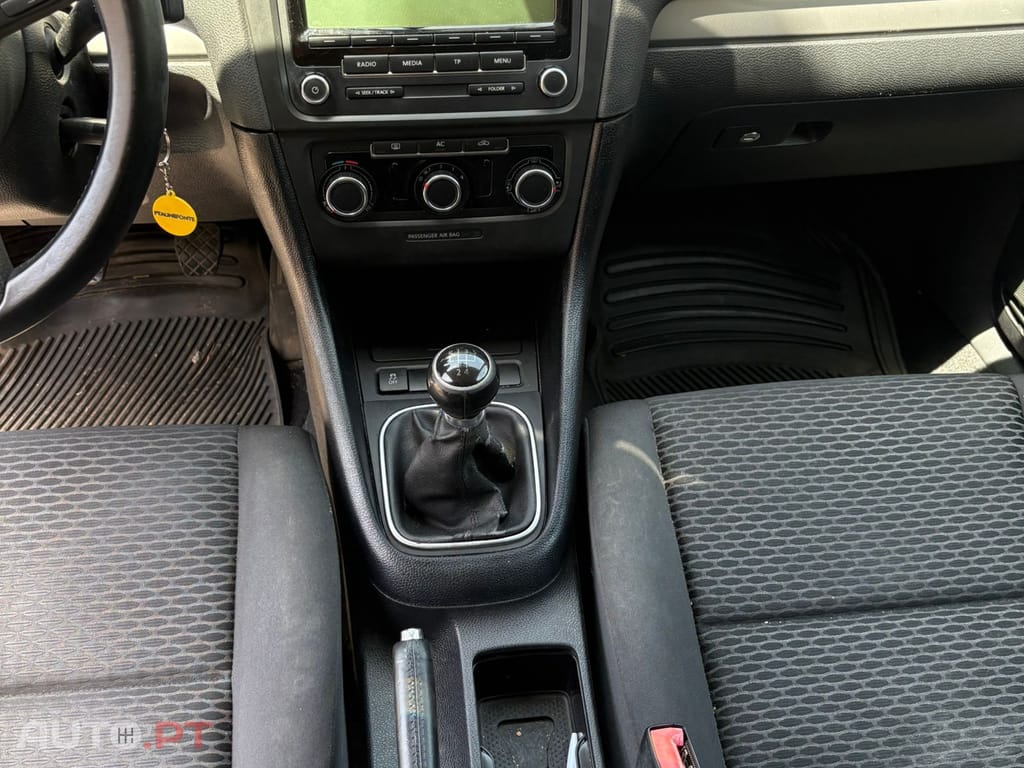 Volkswagen Golf VI