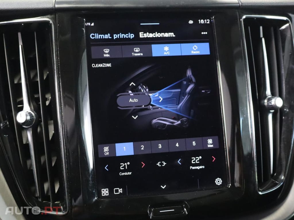 Volvo XC60 2.0 T6  AWD PHEV Inscription Auto