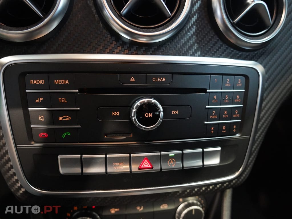 Mercedes-Benz A 180 d AMG Line