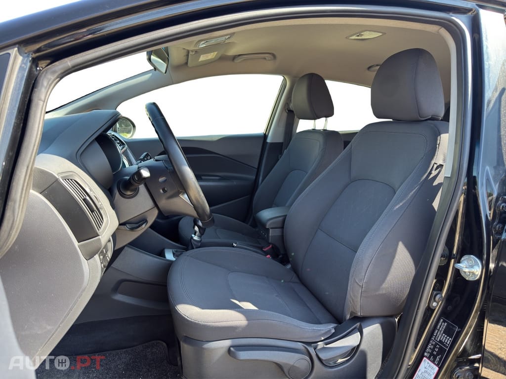 Kia Rio 1.1 CRDi EX