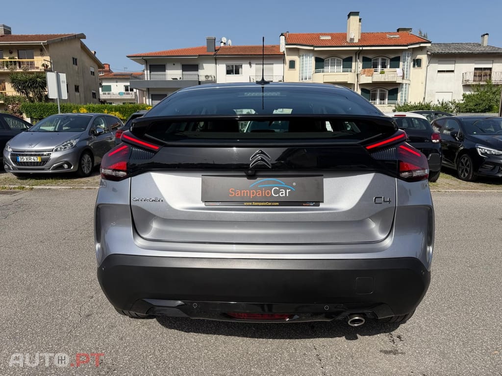 Citroen C4 Outro