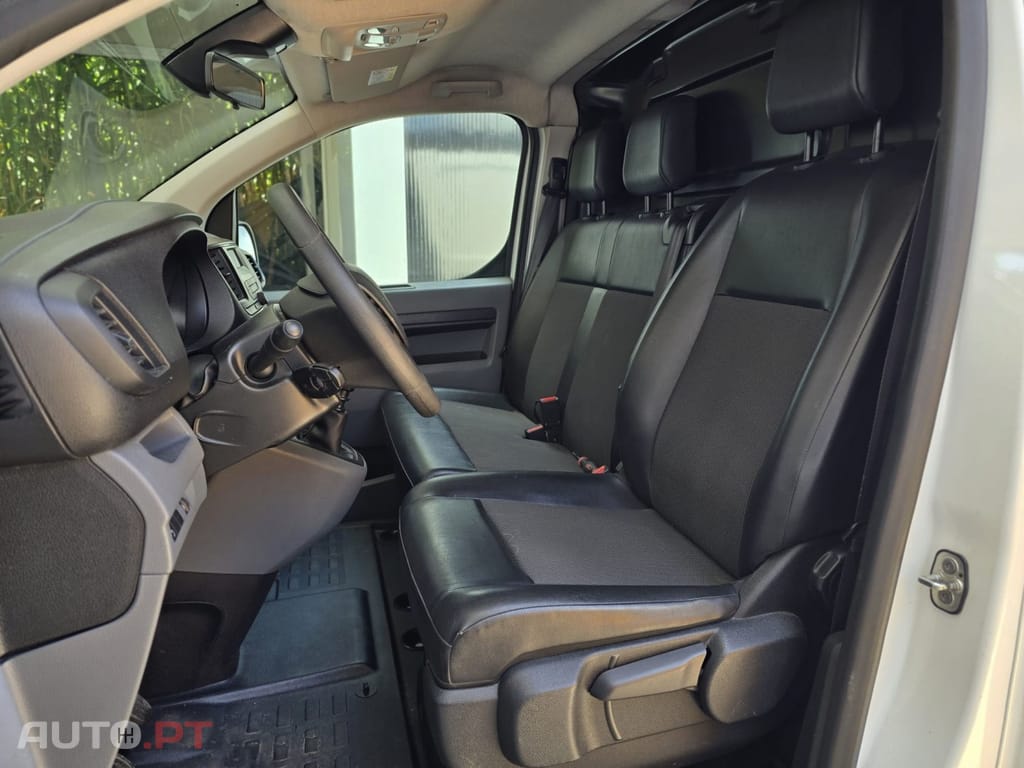 Peugeot Expert 2.0 BlueHDi L2H1 Premium Standard