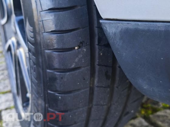 Renault Clio 1.2 16V 75 Collection