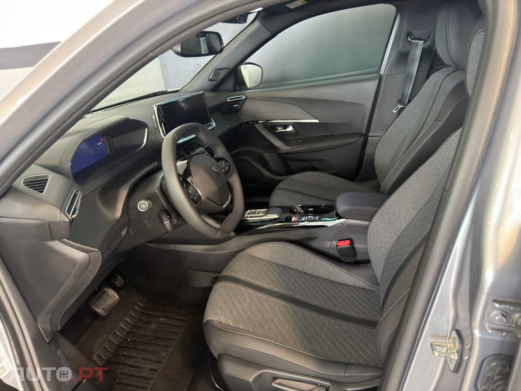 Peugeot E-2008 54 kWh Allure