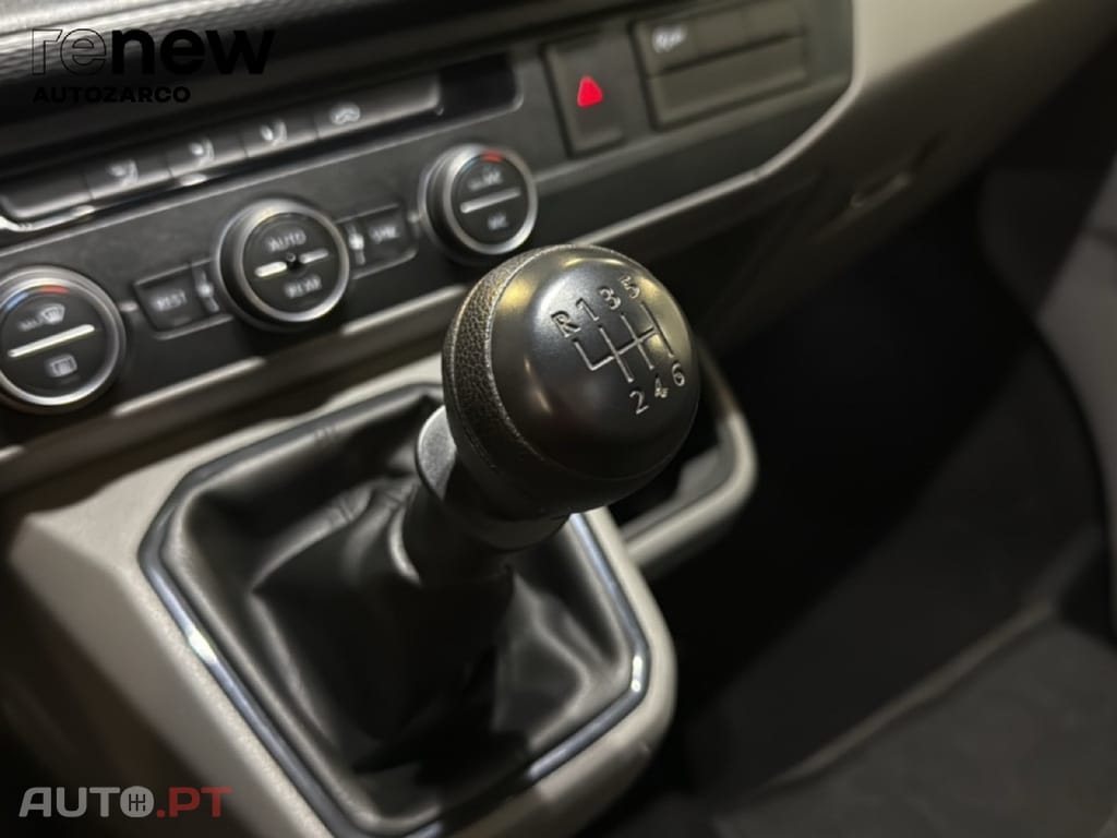 Volkswagen Caravelle Confort