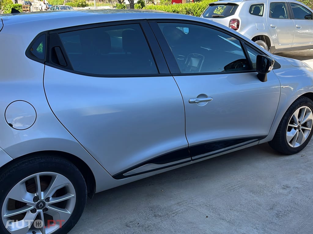 Renault Clio Limited