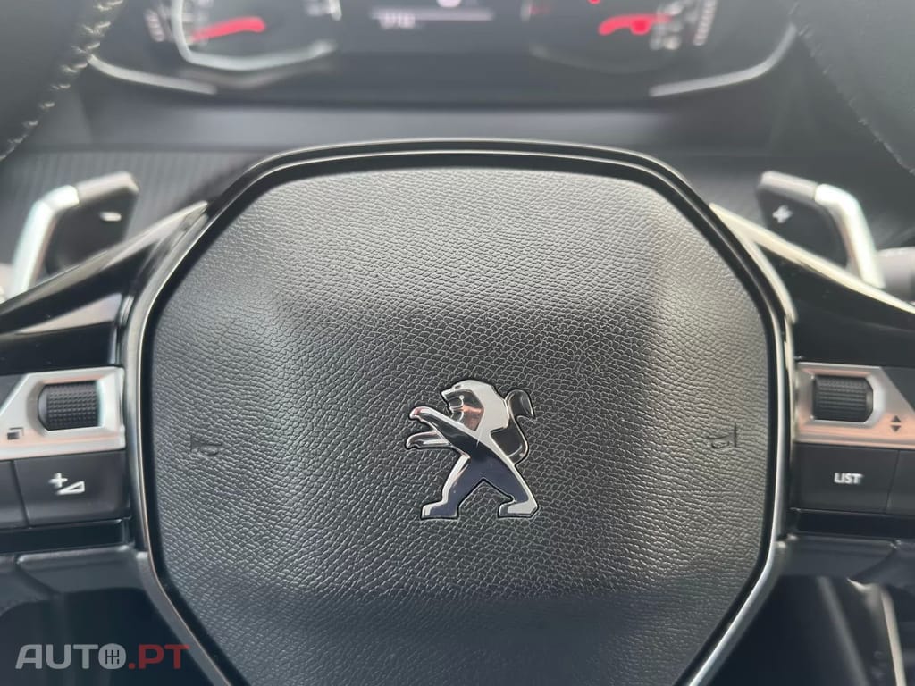 Peugeot 208 1.2 PureTech Allure EAT8