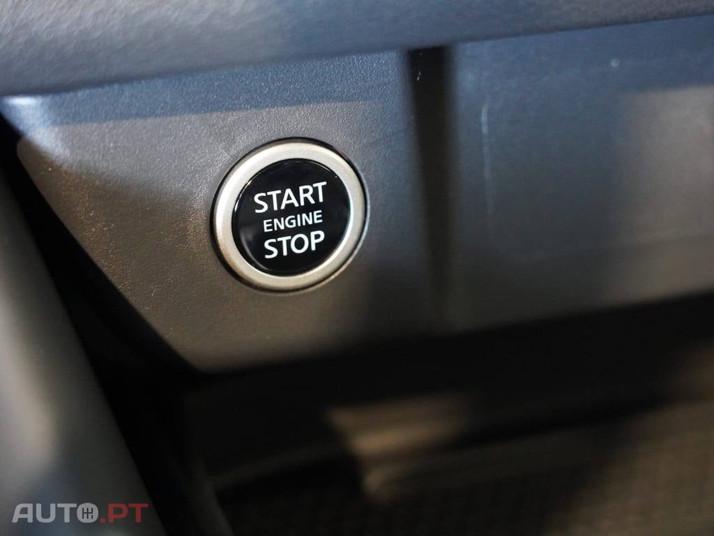 Nissan Qashqai 1.3 DIG-T N-Connecta LED+TT+SKY