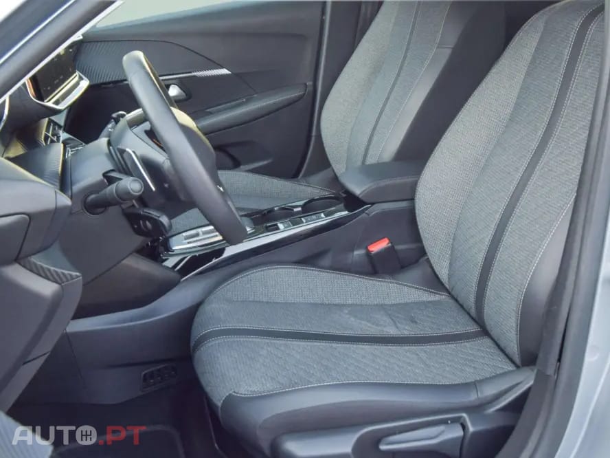 Peugeot 208 1.2 Hybrid Allure e-DCS6
