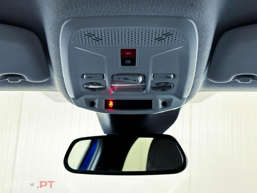 Peugeot 208 1.2 Hybrid Allure e-DCS6