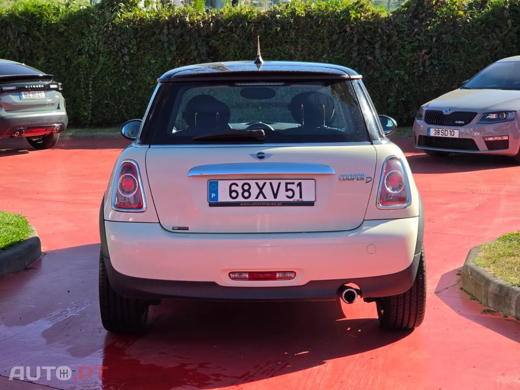 MINI Cooper Cooper D