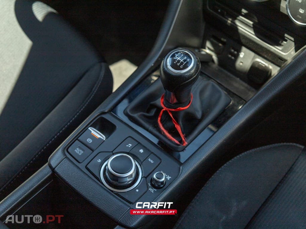 Mazda CX-3 1.8 Skyactiv-D Attraction