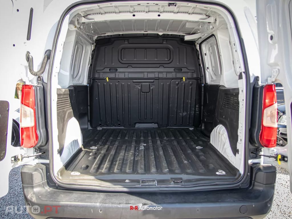 Toyota Proace Proace City 1.5D L1 Comfort - IVA DEDUTÍVEL