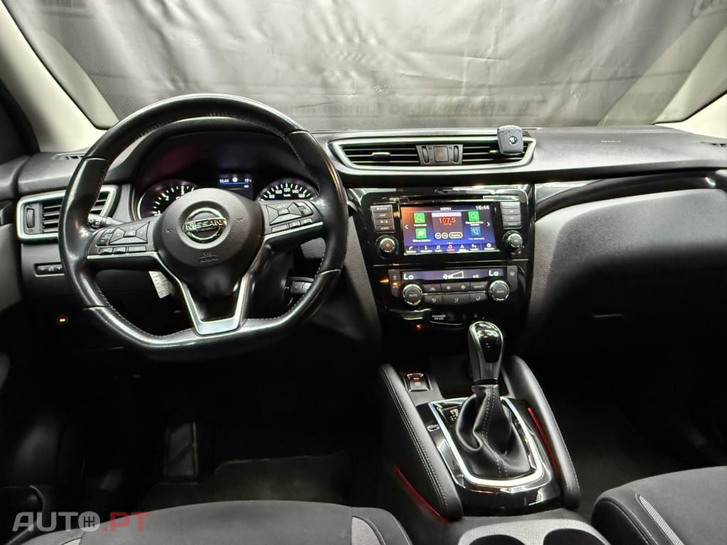 Nissan Qashqai 1.5 dCi N-Connecta J17 DCT