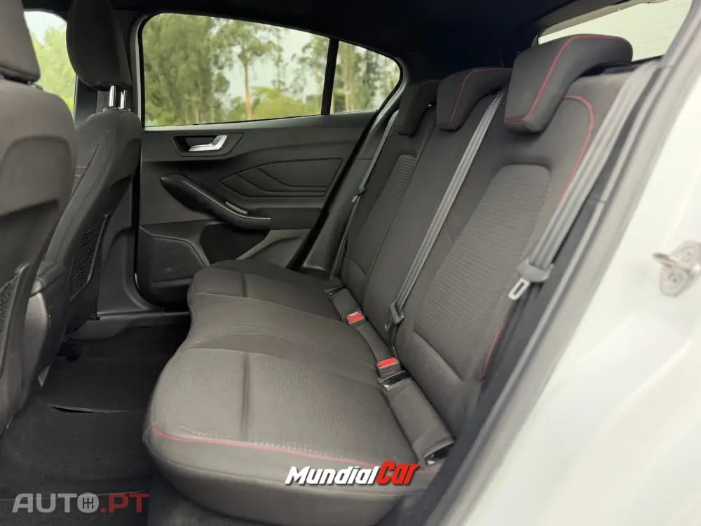 Ford Focus 1.0 EcoBoost MHEV ST-Line