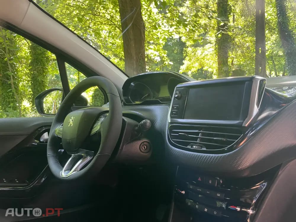 Peugeot 208 1.6 BlueHDi Allure