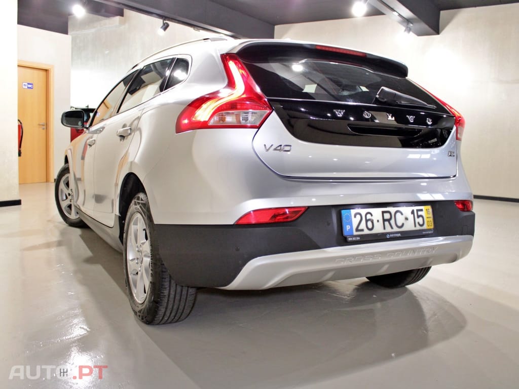 Volvo V40 Cross Country 2.0 D2 Kinetic Geartronic