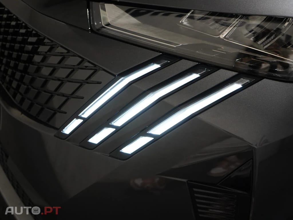 Peugeot 3008 1.2 Hybrid Allure e-DCS6