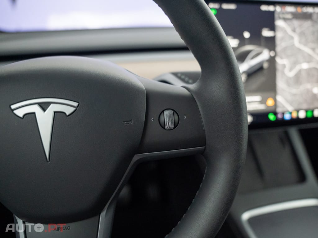 Tesla Model Y Long Range Tração Integral