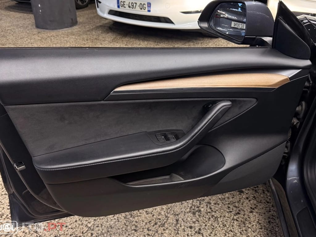 Tesla Model 3 Long Range Tração Integral